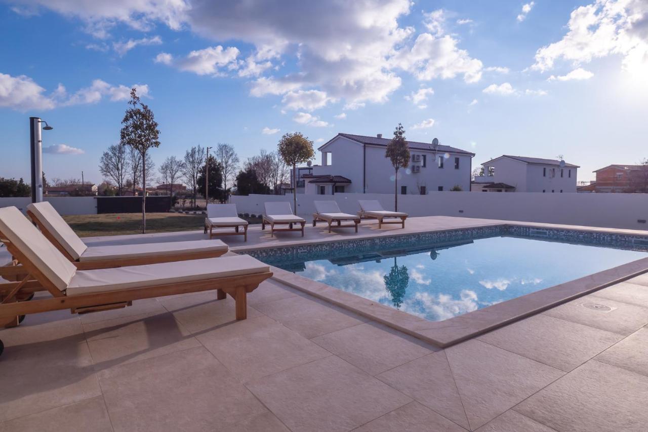 Villa Lydia Marcana Bagian luar foto